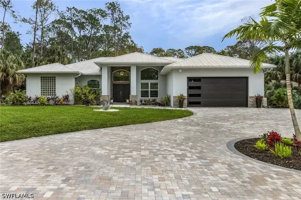 364 Logan Boulevard S, Naples, FL 34119