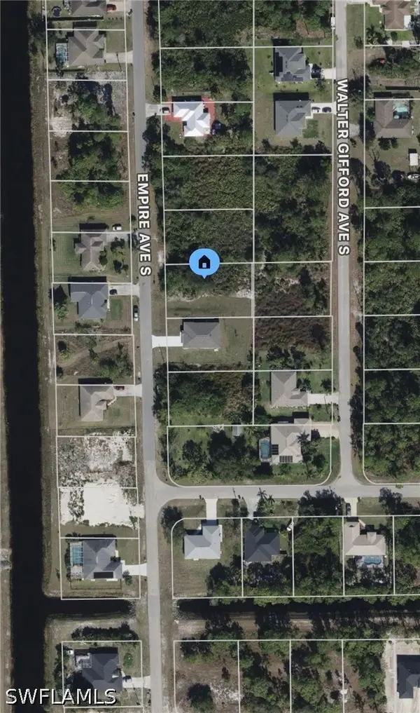 527 Empire Avenue S, Lehigh Acres, FL 33974