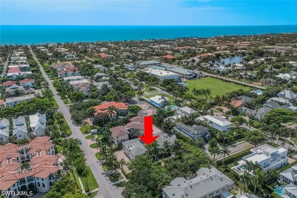 960 7th Street S #105, Naples, FL 34102