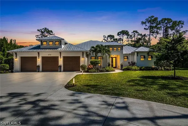 5737 Hidden Oaks Lane, Naples, FL 34119