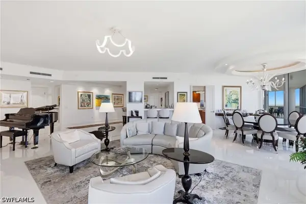 13675 Vanderbilt Drive #810, Naples, FL 34110