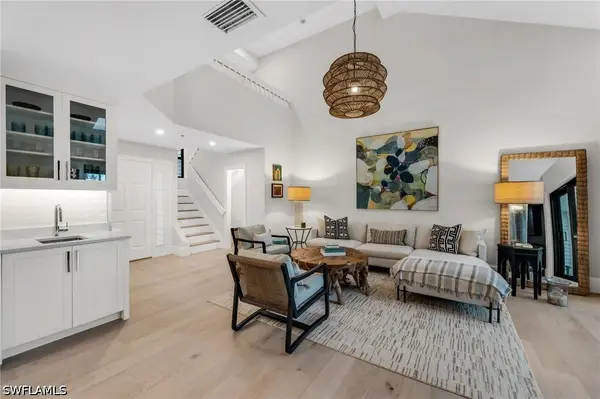 569 Park Shore Drive #G5, Naples, FL 34103