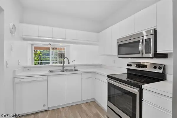 328 Bradstrom Circle #E101, Naples, FL 34113