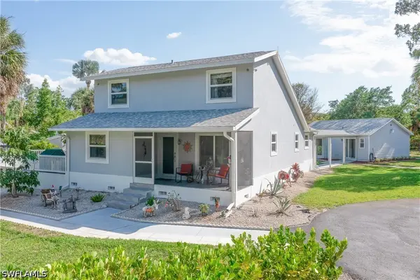 260 8th Street Ne, Naples, FL 34120