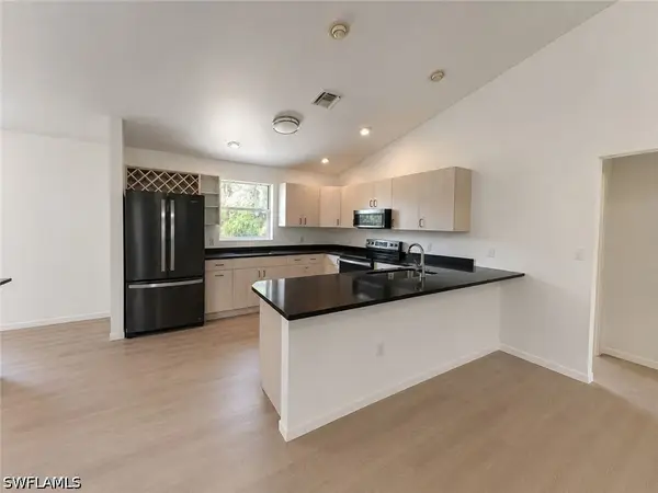 731 Jung Boulevard E, Naples, FL 34120