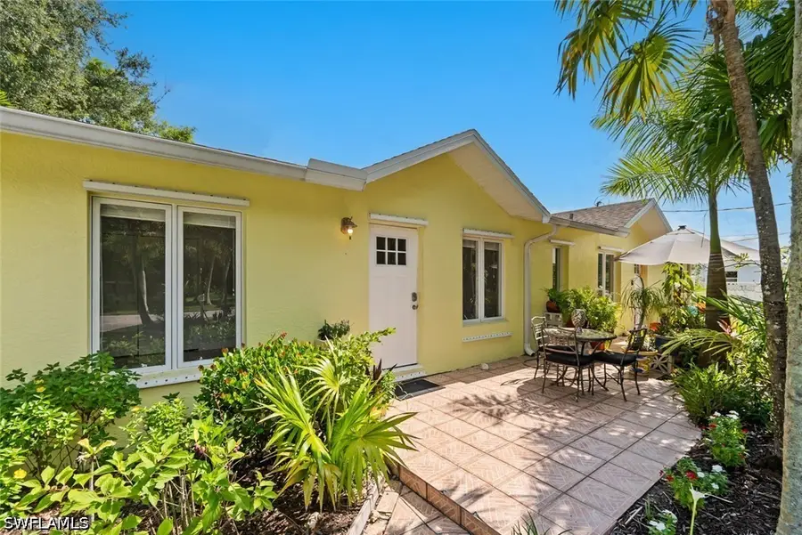 2437 Sunset Avenue, Naples, FL 34112 - #2