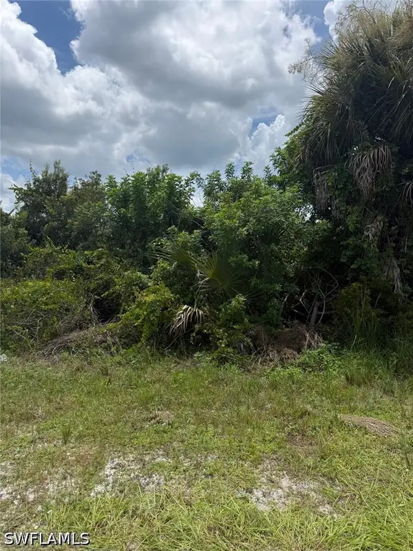 3215 63rd Street W, Lehigh Acres, FL 33971