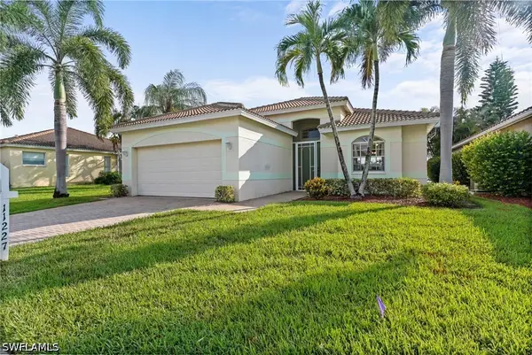 11227 Lakeland Circle, Fort Myers, FL 33913
