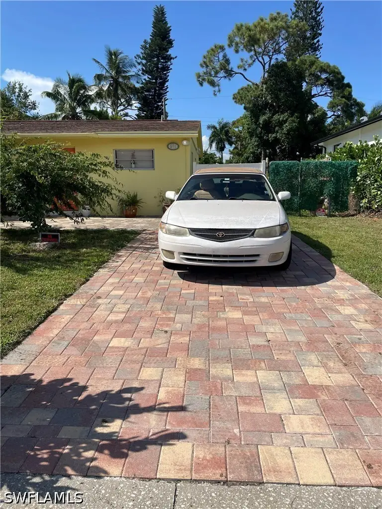 1381 13th Avenue N, Naples, FL 34102 - #3