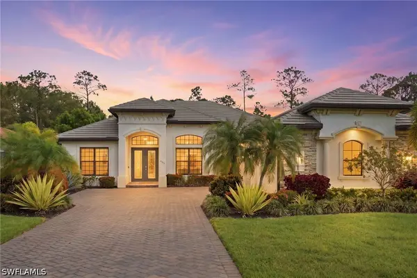2327 Somerset Place, Naples, FL 34120