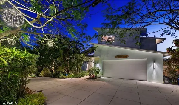1155 12th Street N, Naples, FL 34102