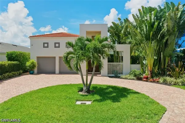 576 96th Avenue N, Naples, FL 34108