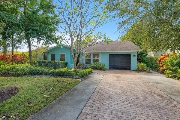 27218 Barefoot Lane, Bonita Springs, FL 34135
