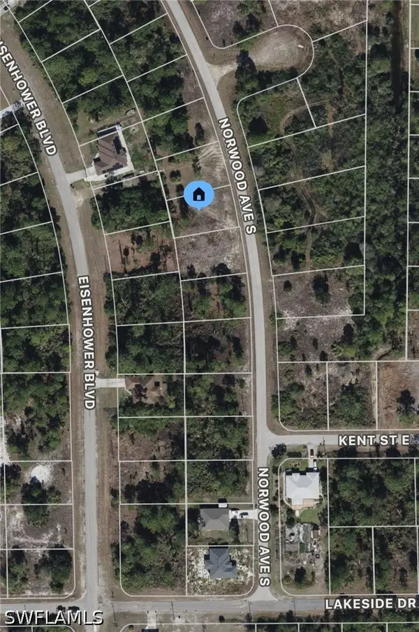 452 Norwood Avenue S, Lehigh Acres, FL 33974