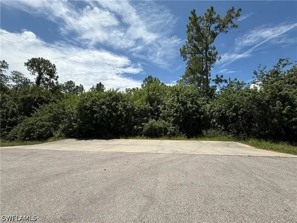 3920 12th Avenue Ne, Naples, FL 34120