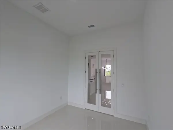 2423 NW 6th Street, Cape Coral, FL 33993