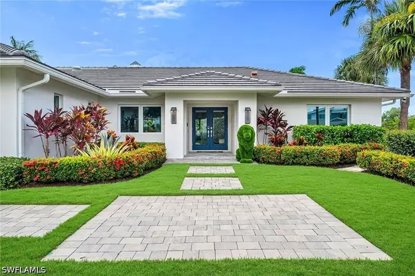 5215 Seashell Avenue, Naples, FL 34103