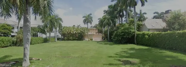 133 7th Avenue S, Naples, FL 34102