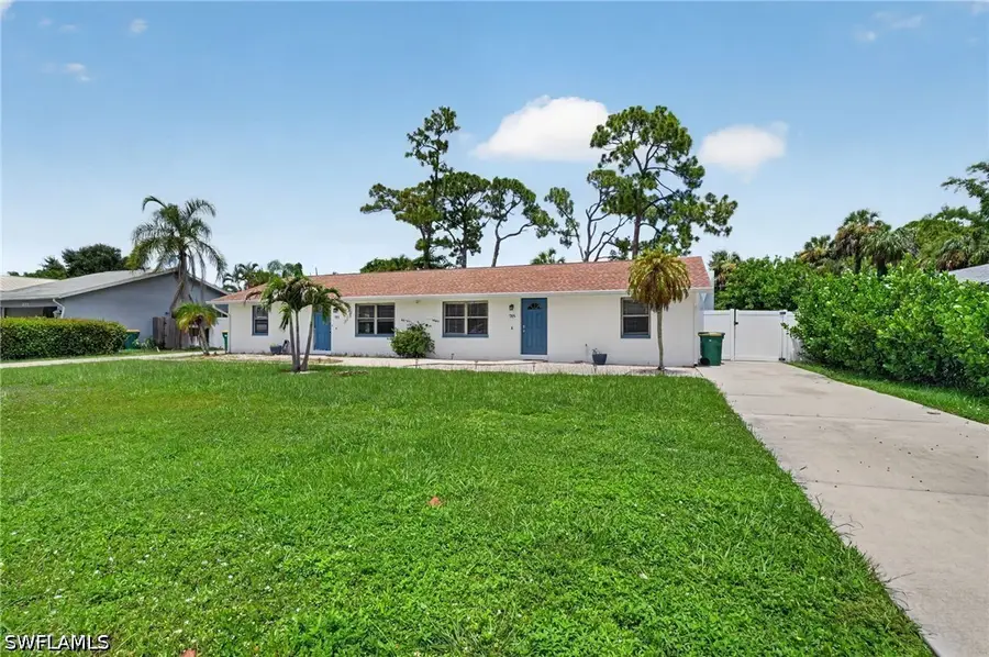 781 95th Avenue N, Naples, FL 34108 - #2