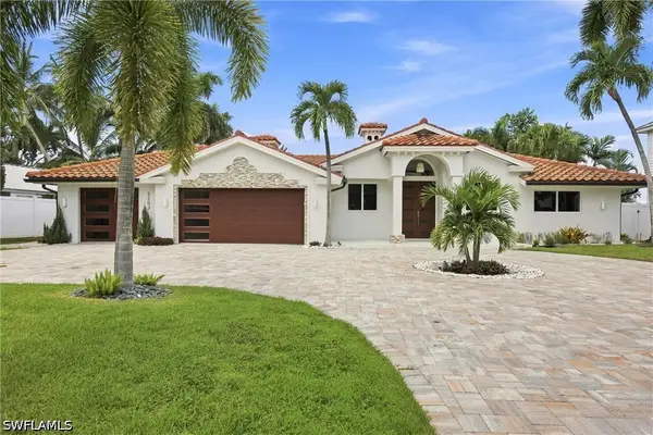 5203 Starfish Avenue, Naples, FL 34103