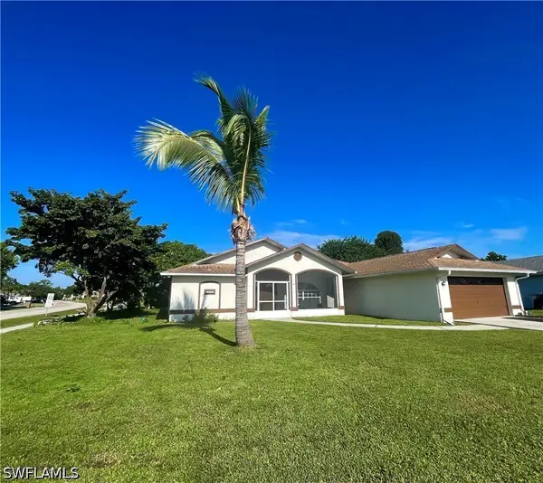 1501 Senior Court, Lehigh Acres, FL 33971