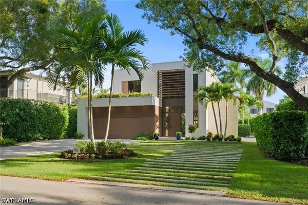 376 1st Avenue N, Naples, FL 34102