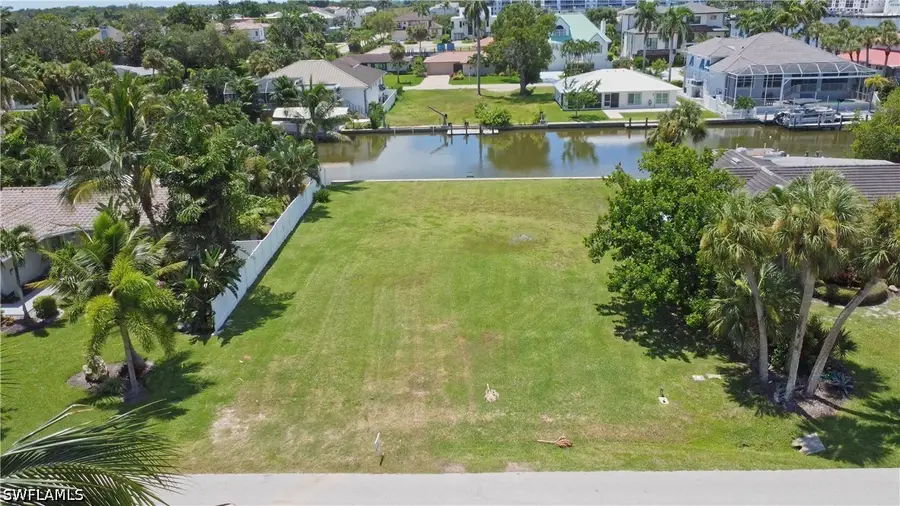 476 Pine Avenue, Naples, FL 34108 - #2