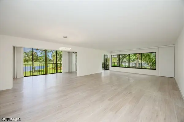 425 Wildwood Lane, Naples, FL 34105