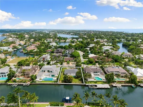 605 21st Avenue S, Naples, FL 34102
