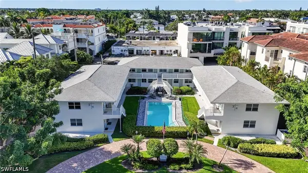 534 4th Avenue S #3, Naples, FL 34102