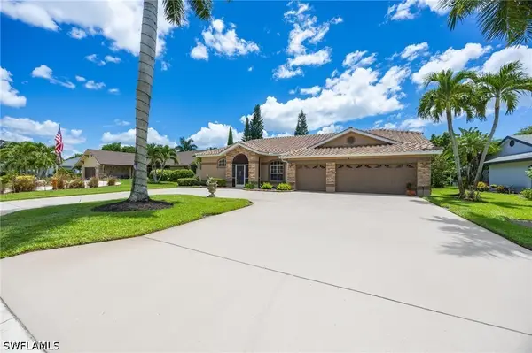 195 Palmetto Dunes Circle, Naples, FL 34113