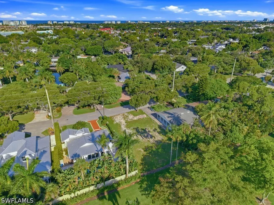 916 13th Street N, Naples, FL 34102 - #2