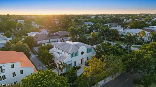 1140 8th Street S, Naples, FL 34102