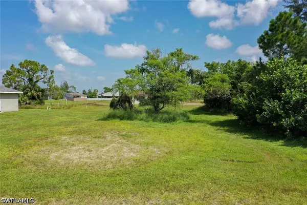 2215 NE 34th Lane, Cape Coral, FL 33909