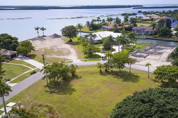 1060 Caxambas Drive, Marco Island, FL 34145