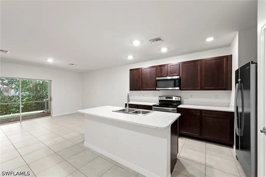 15381 Wildflower Circle, Naples, FL 34119 - #3