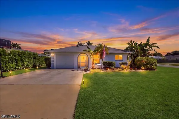 702 109th Avenue N, Naples, FL 34108