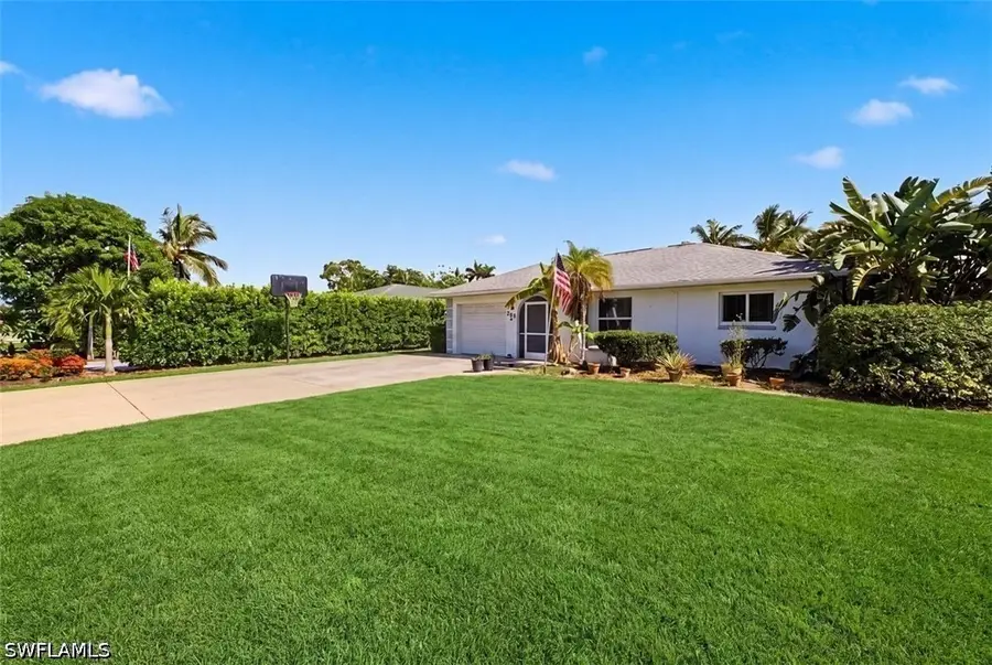 702 109th Avenue N, Naples, FL 34108 - #3