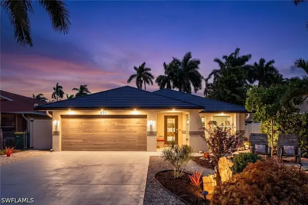 691 100th Avenue N, Naples, FL 34108