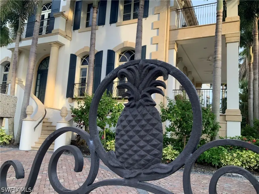 40 5th Avenue S, Naples, FL 34102 - #2
