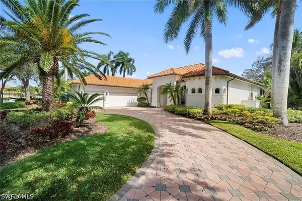 7620 Palmer Court, Naples, FL 34113