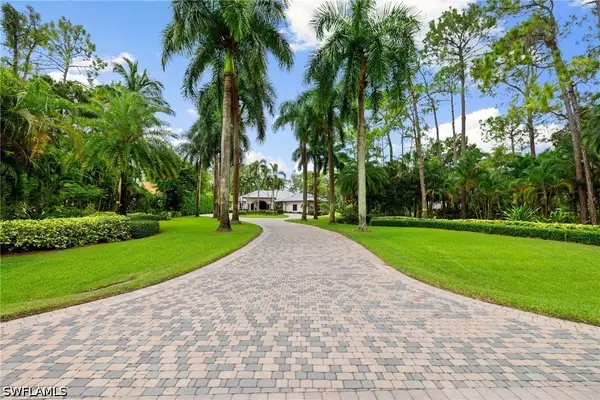 4860 Sycamore Drive, Naples, FL 34119