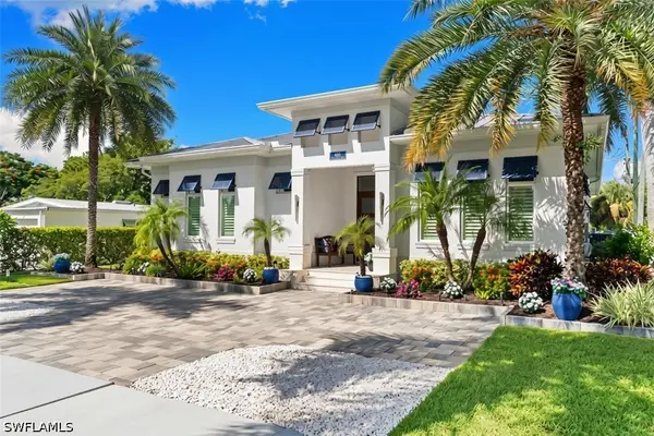 665 10th Street N, Naples, FL 34102