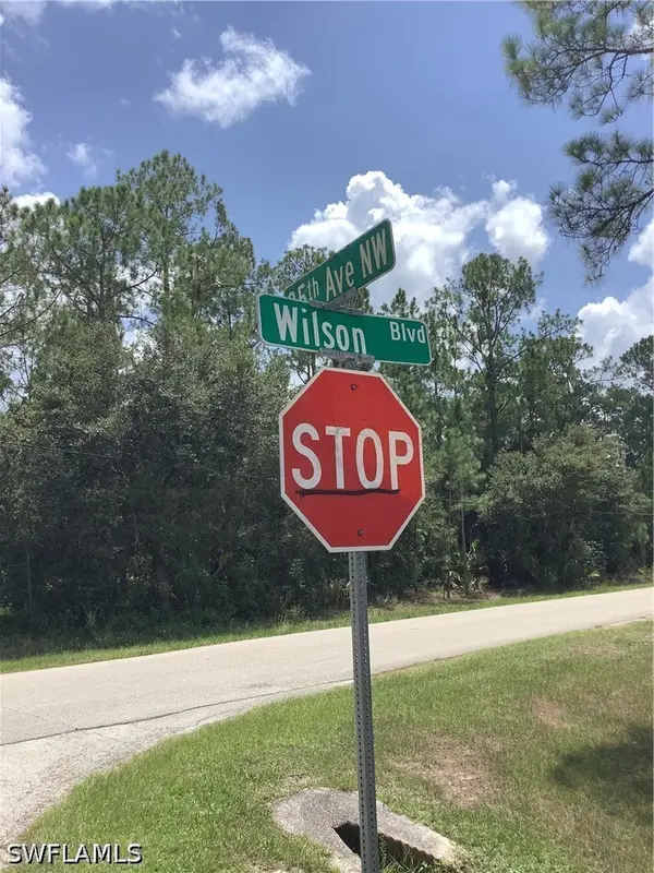 35 Avenue Nw, Naples, FL 34120