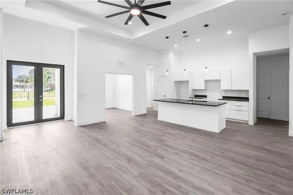 2902 11th Street W, Lehigh Acres, FL 33971
