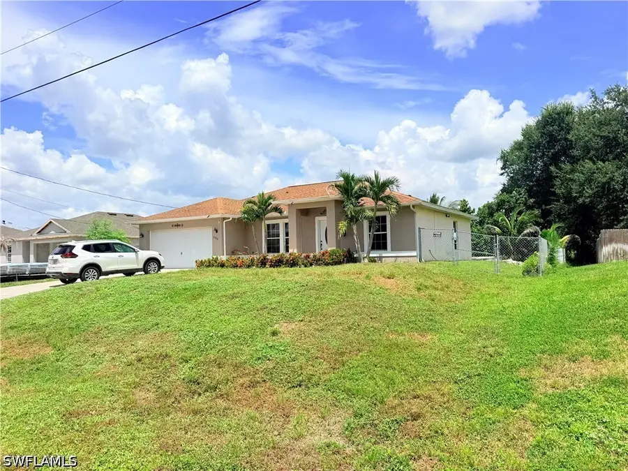 3706 28th Street Sw, Lehigh Acres, FL 33976 - #3