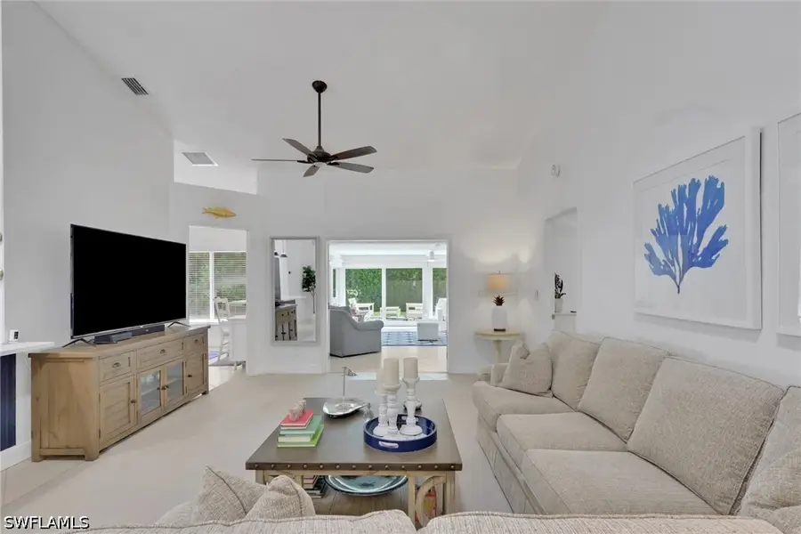 437 Fox Den Circle, Naples, FL 34104 - #3
