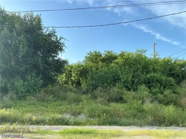 5306 7th Street W, Lehigh Acres, FL 33971