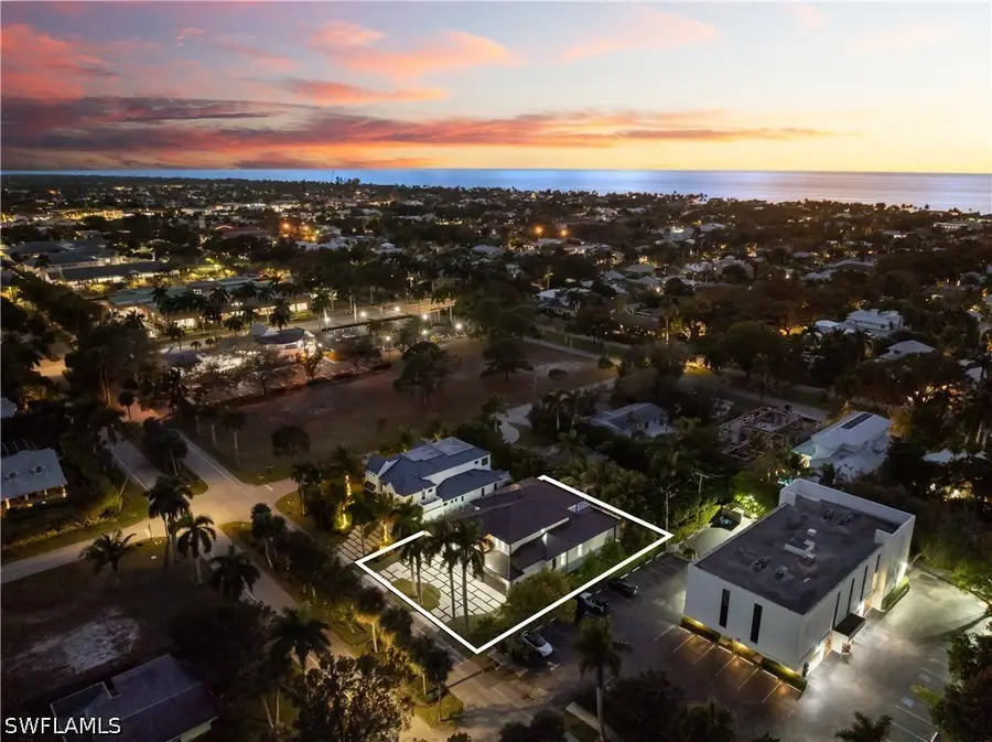 135 7th Street N, Naples, FL 34102 - #2