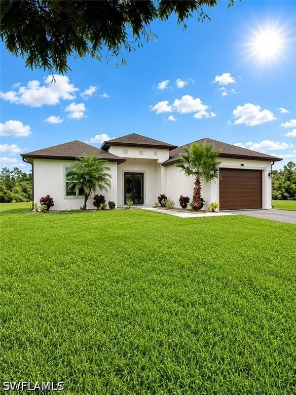 3711 43rd Avenue Ne, Naples, FL 34120